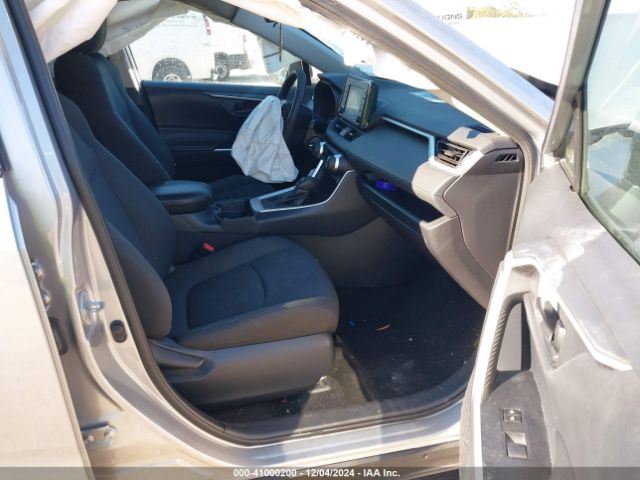 2T3F1RFV1KC010485 Toyota RAV4 LE