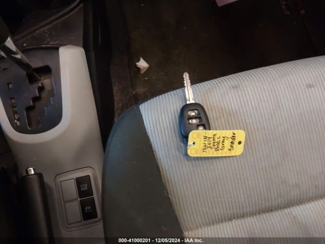 JTDKDTB30E1572287 Toyota Prius C Two