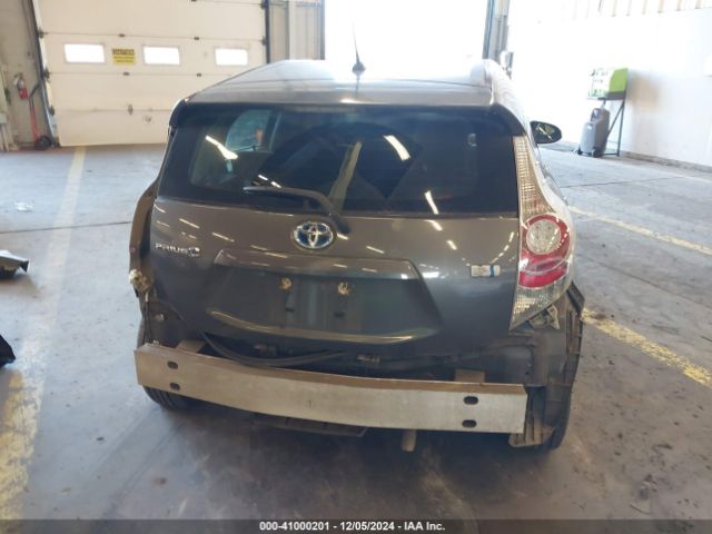 JTDKDTB30E1572287 Toyota Prius C Two