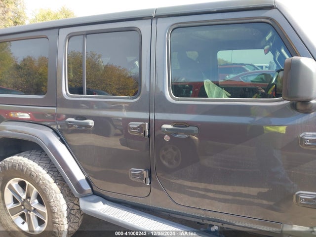 1C4HJXEN2KW516244 Jeep Wrangler Unlimited Sahara 4x4