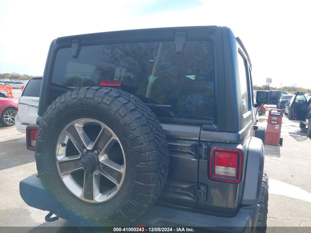 1C4HJXEN2KW516244 Jeep Wrangler Unlimited Sahara 4x4