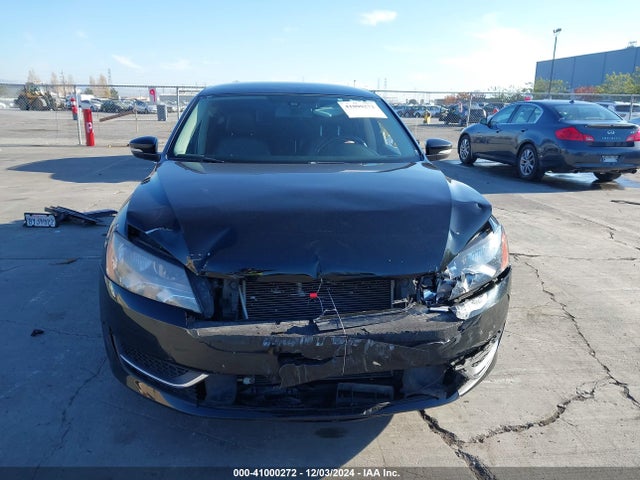 1VWAP7A36EC022671 Volkswagen Passat 2.5l Wolfsburg Edition
