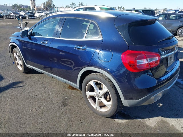 WDCTG4EB1JJ456329 Mercedes-Benz GLA 250