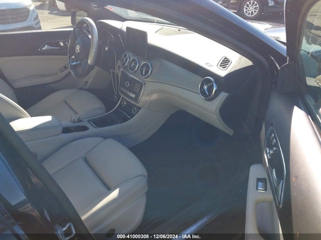 WDCTG4EB1JJ456329 Mercedes-Benz GLA 250