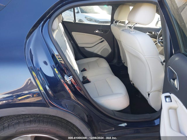 WDCTG4EB1JJ456329 Mercedes-Benz GLA 250