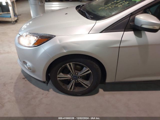 1FADP3K2XEL274184 Ford FOCUS SE