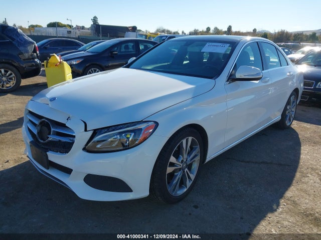 55SWF4JB2FU090227 Mercedes-Benz C 300 Luxury/sport