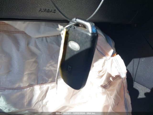 5XXG14J26MG048142 KIA K5 LXS