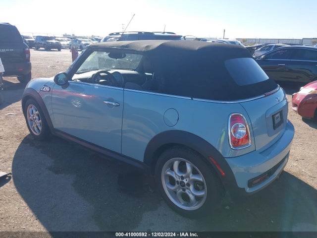 2013 MINI COOPER CONVERTIBLE WMWZP3C56DT705883 Photo 2