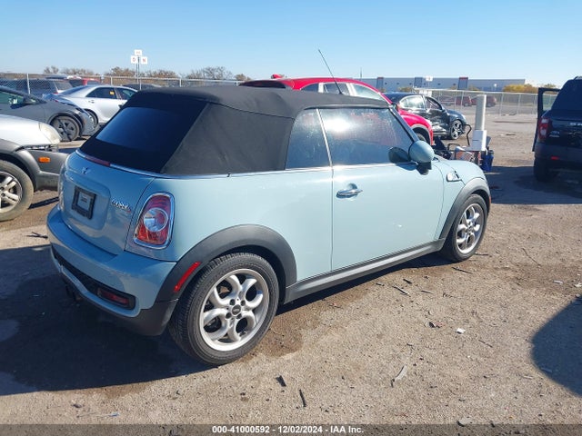 2013 MINI COOPER CONVERTIBLE WMWZP3C56DT705883 Photo 3
