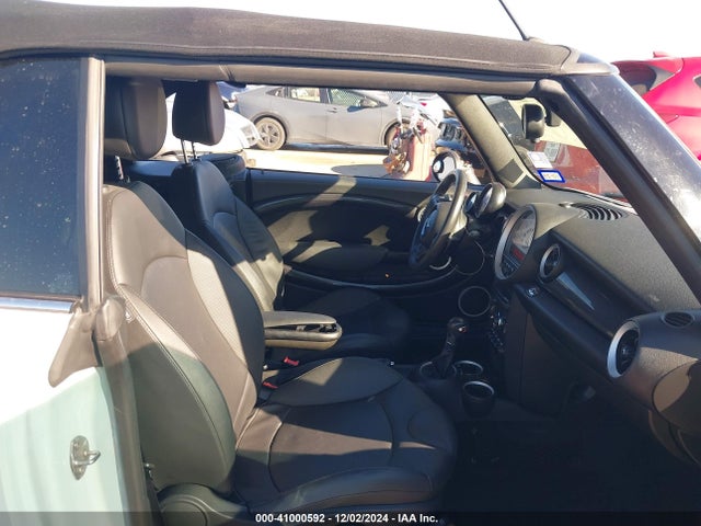 2013 MINI COOPER CONVERTIBLE WMWZP3C56DT705883 Photo 4