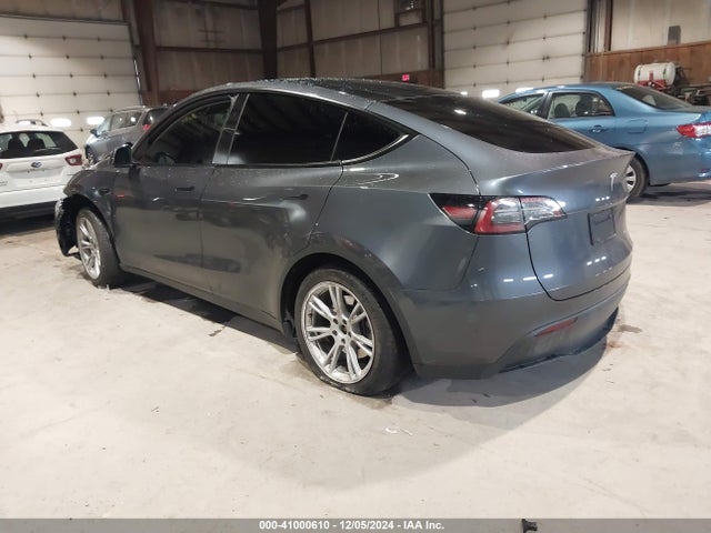 2023 TESLA MODEL Y 7SAYGAEE5PF832344 Photo 2