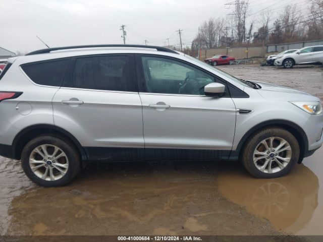1FMCU0GDXHUD06858 Ford ESCAPE SE