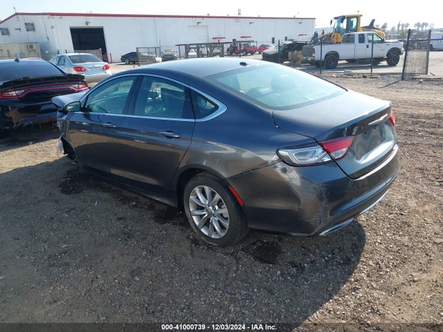 Chrysler 200 C 2015 1C3CCCCG9FN647902 Image 3