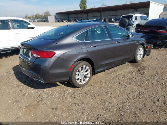 Chrysler 200 C 2015 1C3CCCCG9FN647902 Image 4