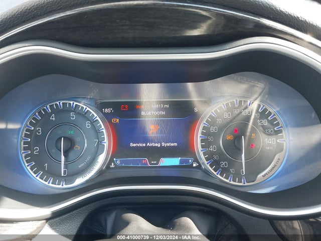 Chrysler 200 C 2015 1C3CCCCG9FN647902 Image 7