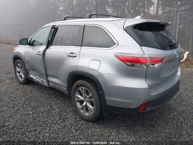 Toyota Highlander Xle V6 2014 5TDJKRFH8ES062220 Image 3