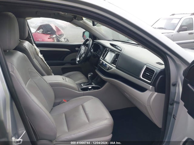 Toyota Highlander Xle V6 2014 5TDJKRFH8ES062220 Image 5