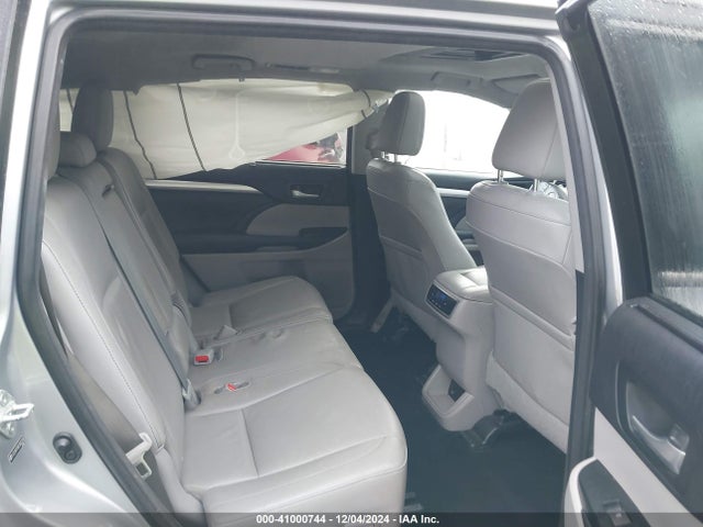Toyota Highlander Xle V6 2014 5TDJKRFH8ES062220 Image 8