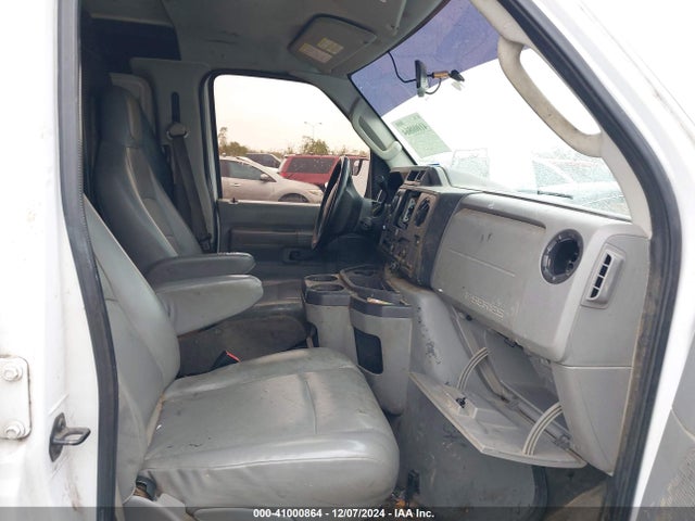 Ford E-250 Commercial 2014 1FTNE2EW0EDA68153 Image 5