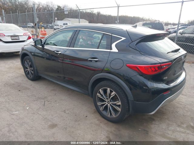 SJKCH5CR6HA023928 Infiniti Qx30 Premium