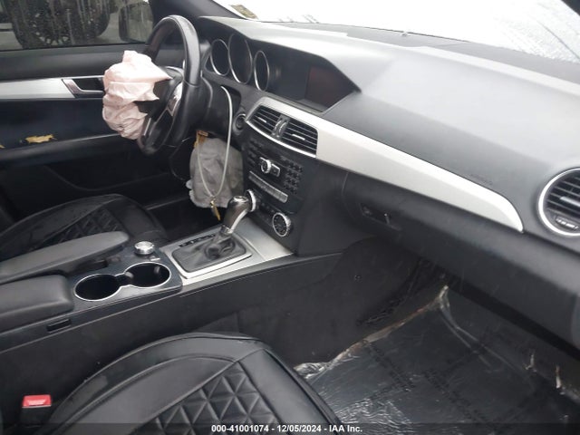 WDDGF8AB2ER314544 Mercedes-Benz C 300 Luxury 4matic/sport 4matic