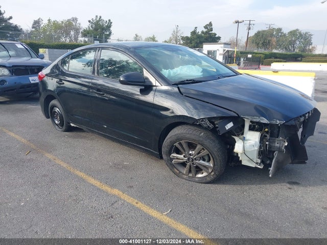 2018 5NPD84LF4JH213829 main image