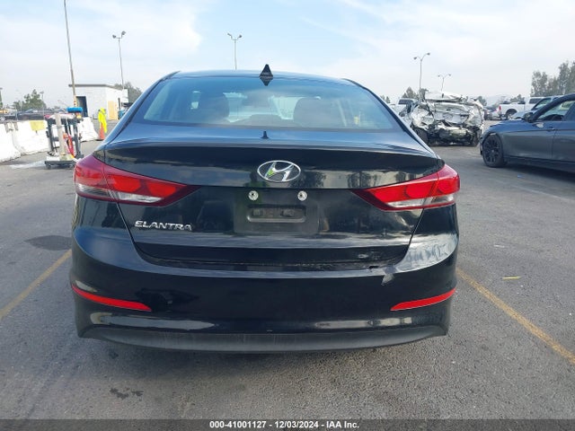 Hyundai ELANTRA SEL 2018 5NPD84LF4JH213829 Image 17