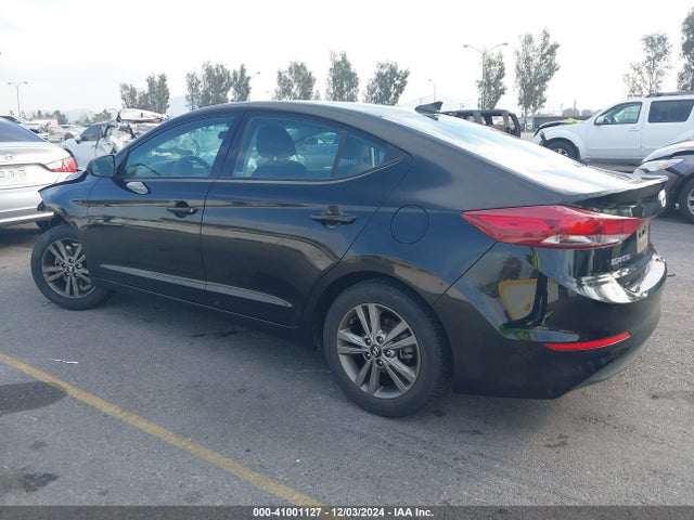 Hyundai ELANTRA SEL 2018 5NPD84LF4JH213829 Image 3