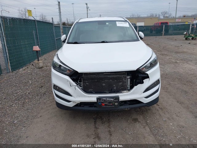 Hyundai TUCSON SE 2017 KM8J33A46HU567196 Image 6