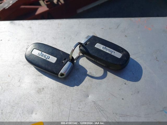 1C4RJFAGXHC653707 Jeep Grand Cherokee Laredo 4x4