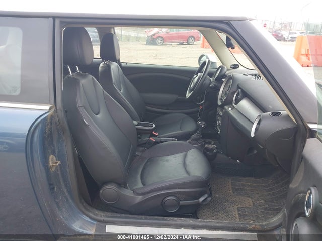 2011 MINI COOPER WMWSU3C55BT095322 Photo 4