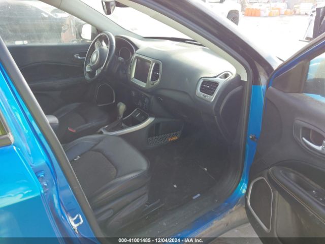 3C4NJCBB9JT105885 Jeep Compass Latitude Fwd