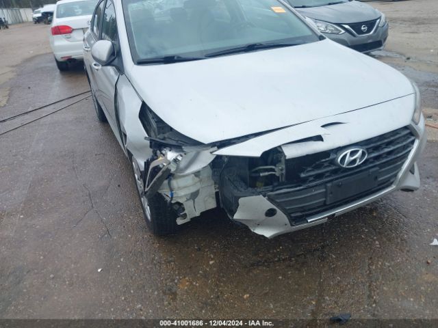 3KPC24A37JE011982 Hyundai ACCENT SE