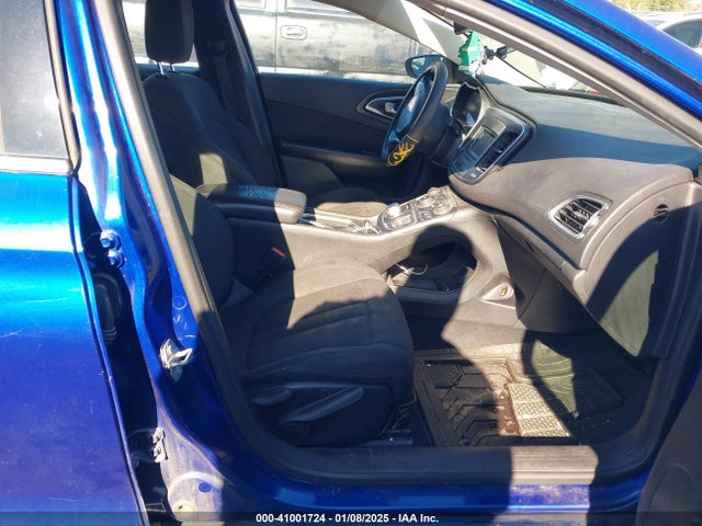 Chrysler 200 Limited 2015 1C3CCCAB5FN701929 Image 5