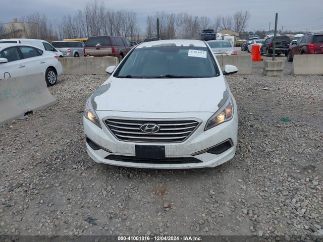 Hyundai Sonata 2016 5NPE24AF3GH416924 Image 12