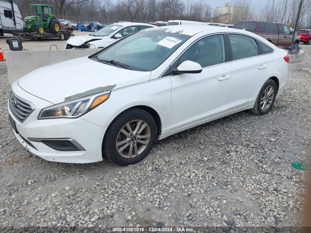 Hyundai Sonata 2016 5NPE24AF3GH416924 Image 2