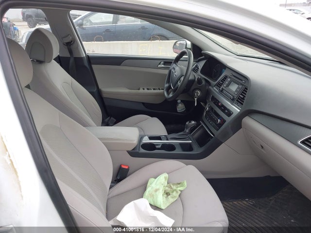 Hyundai Sonata 2016 5NPE24AF3GH416924 Image 5