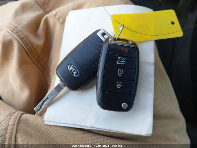 3KPA24AB6KE236216 KIA RIO S