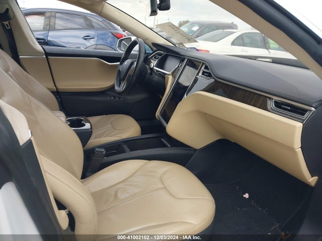 2013 TESLA MODEL S 5YJSA1AC7DFP10914 Photo 4