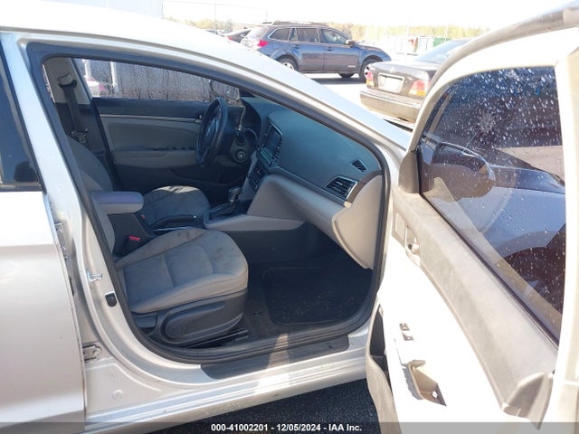 Hyundai ELANTRA SEL 2018 5NPD84LF3JH258857 Image 5