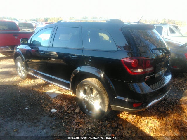 3C4PDCGG8FT698652 Dodge Journey Crossroad