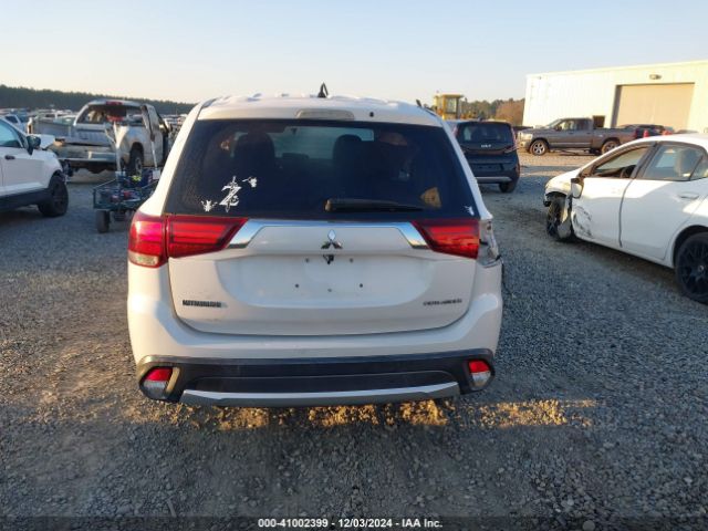 JA4AD2A38GZ016458 Mitsubishi Outlander Es