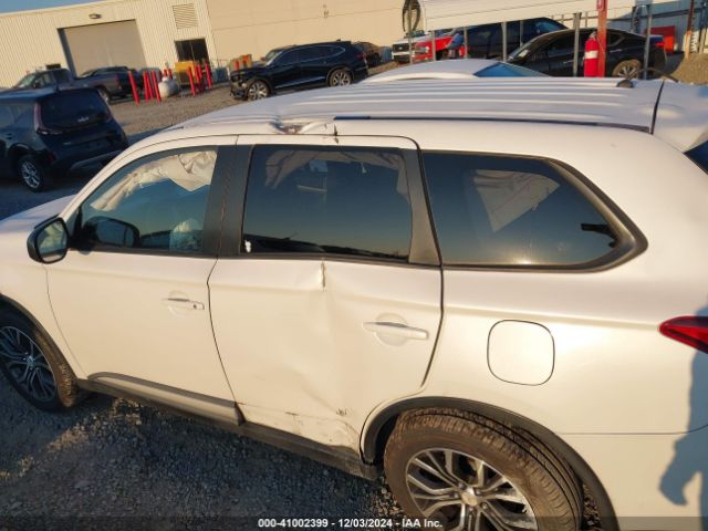 JA4AD2A38GZ016458 Mitsubishi Outlander Es