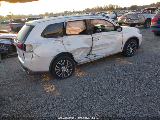 JA4AD2A38GZ016458 Mitsubishi Outlander Es