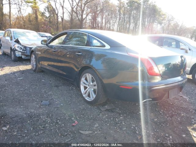 2011 JAGUAR XJ SAJWA2GB2BLV07950 Photo 2
