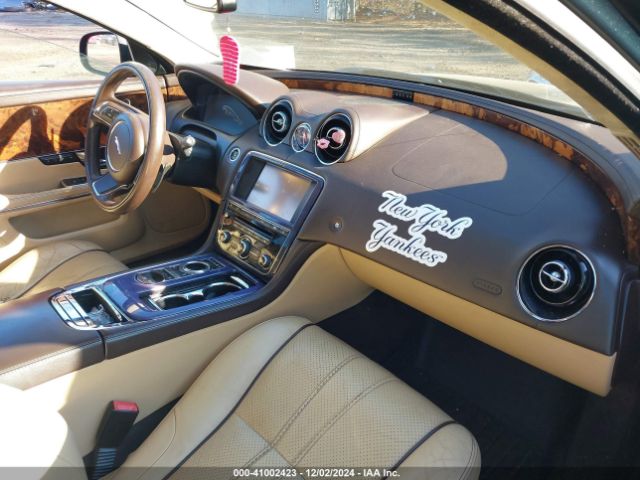 2011 JAGUAR XJ SAJWA2GB2BLV07950 Photo 4