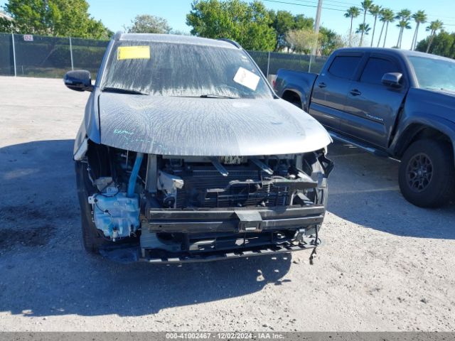 JA4AD3A38JZ018708 Mitsubishi Outlander Le