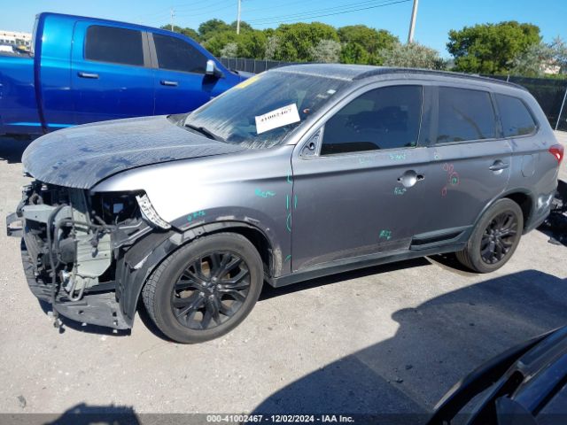JA4AD3A38JZ018708 Mitsubishi Outlander Le