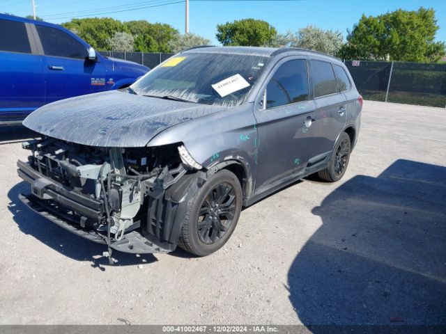 JA4AD3A38JZ018708 Mitsubishi Outlander Le